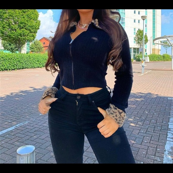 Faux Fur Leopard Print Cardigan - Picture 2 of 6